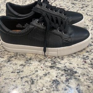 Halogen black leather platform sneakers. Size 9.